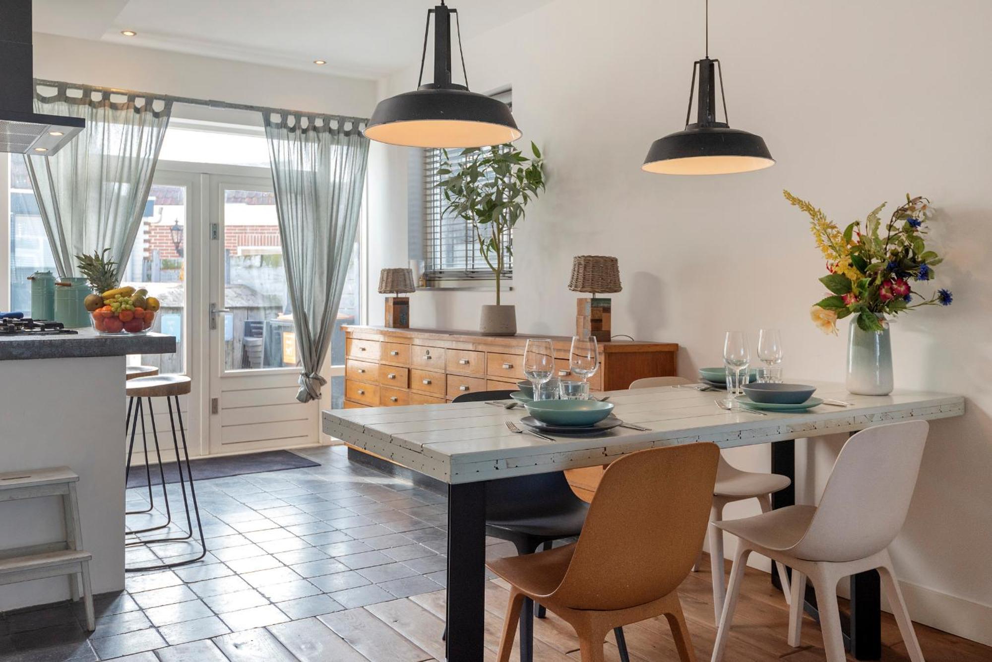 Ferienwohnung Wijkiki Surf House Wijk aan Zee Exterior foto